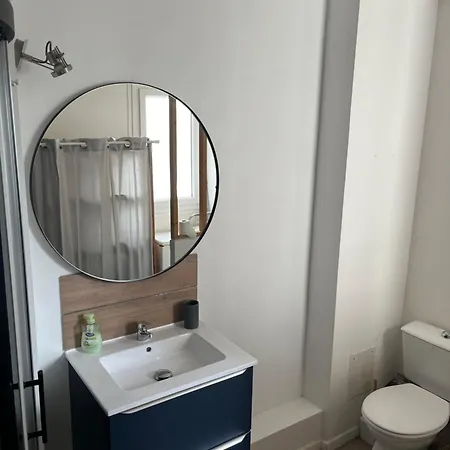 Cosy Avec Parking דירה